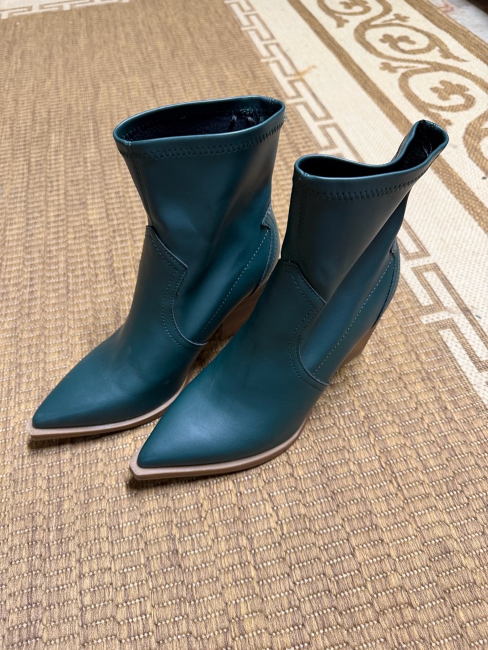 NWOT - Altar'd State Pointed Toe Ankle Boots in Teal Green